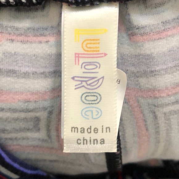 LuLaRoe Tall & Curvy Leggings - Picture 2 of 4